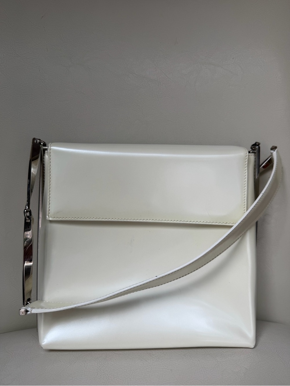Vintage Salvatore Ferragamo Pearl White Patent Leather Shoulder Bag Authentic